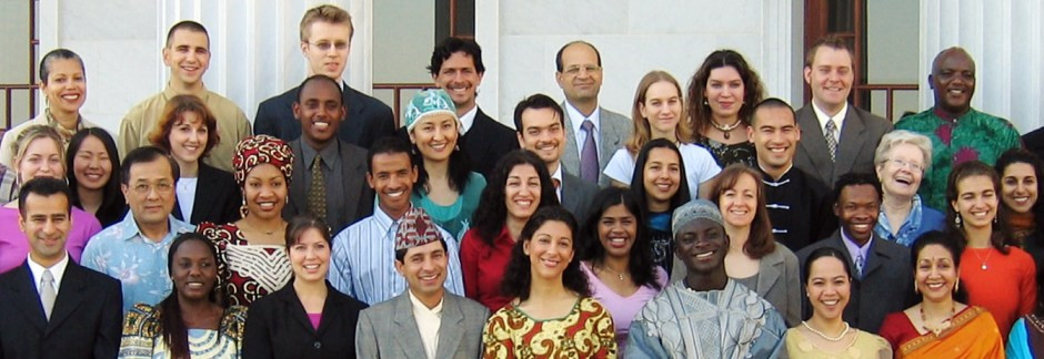 Bahá’ís de comunidades de todo el mundo.
